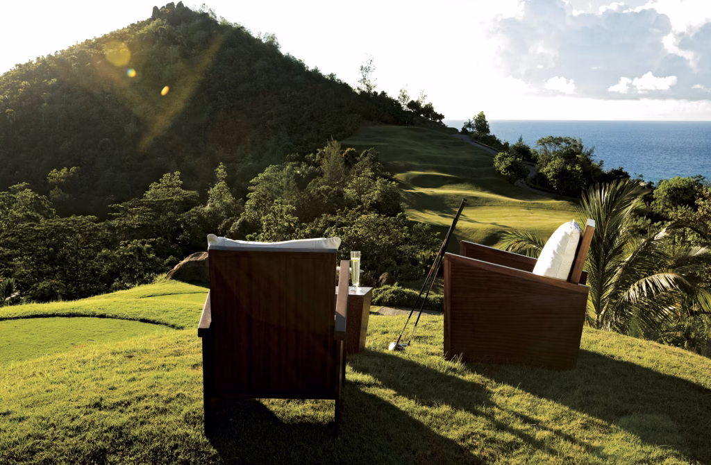 Alta cucina, golf e benessere per vivere Praslin tra natura e raffinatezza.