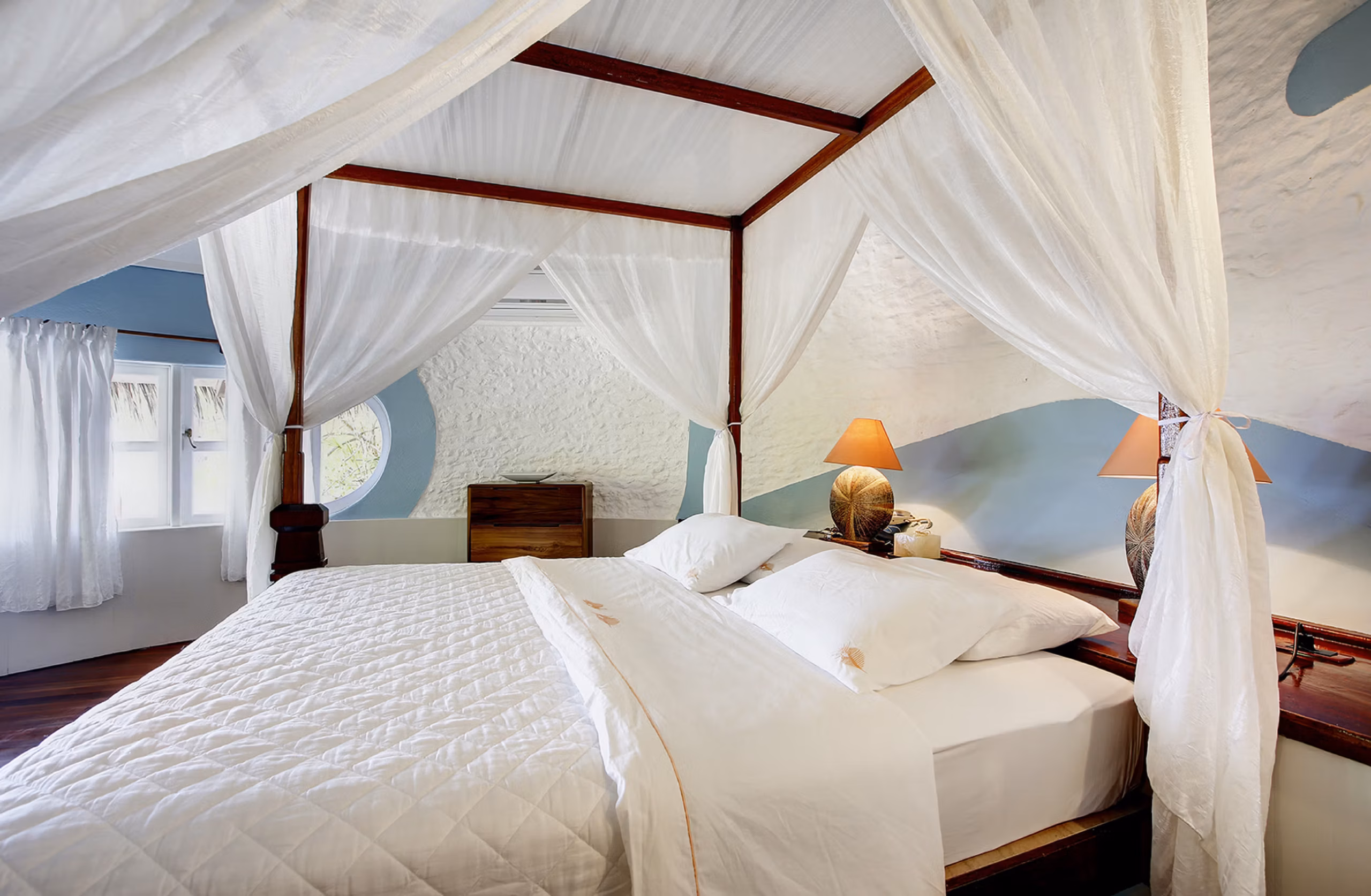 Ville immerse nella natura tropicale, tra spiagge private e panorami sull'oceano. — immagine 10