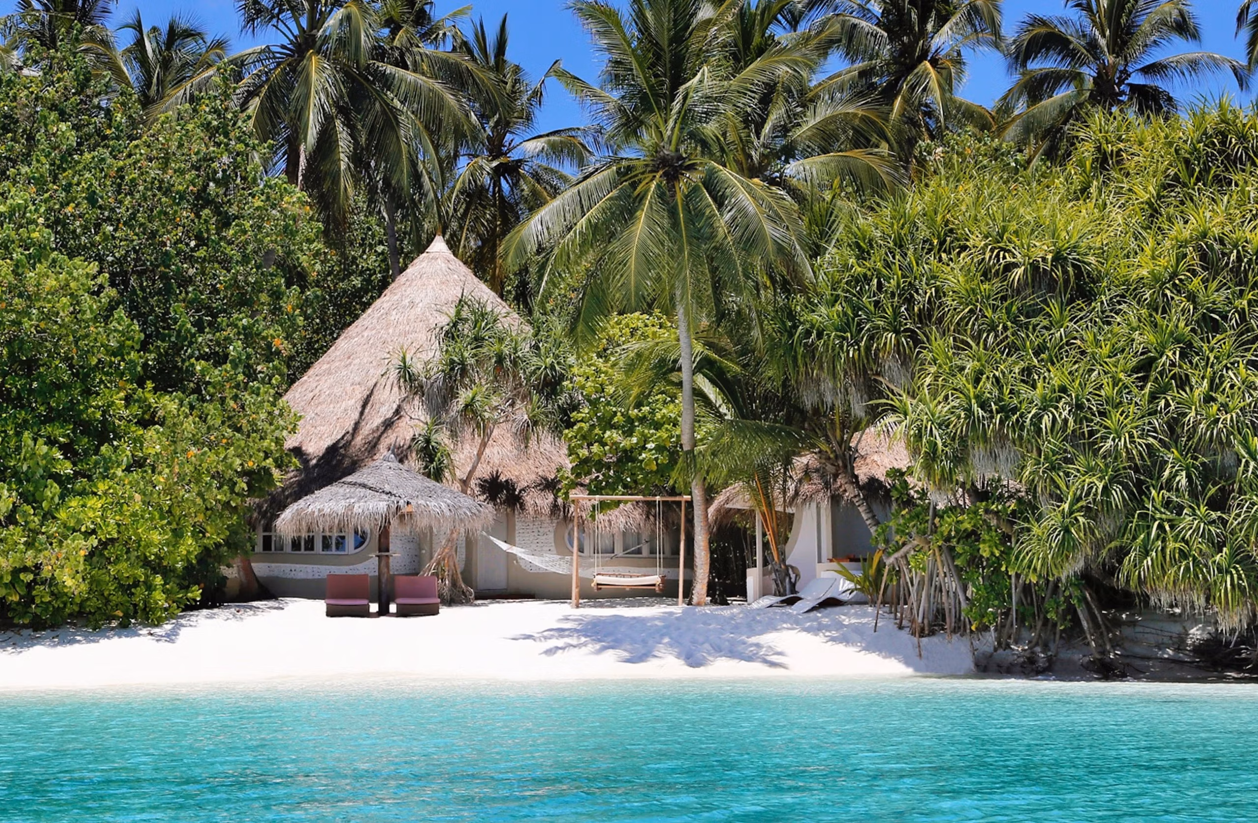 Ville immerse nella natura tropicale, tra spiagge private e panorami sull'oceano. — immagine 20