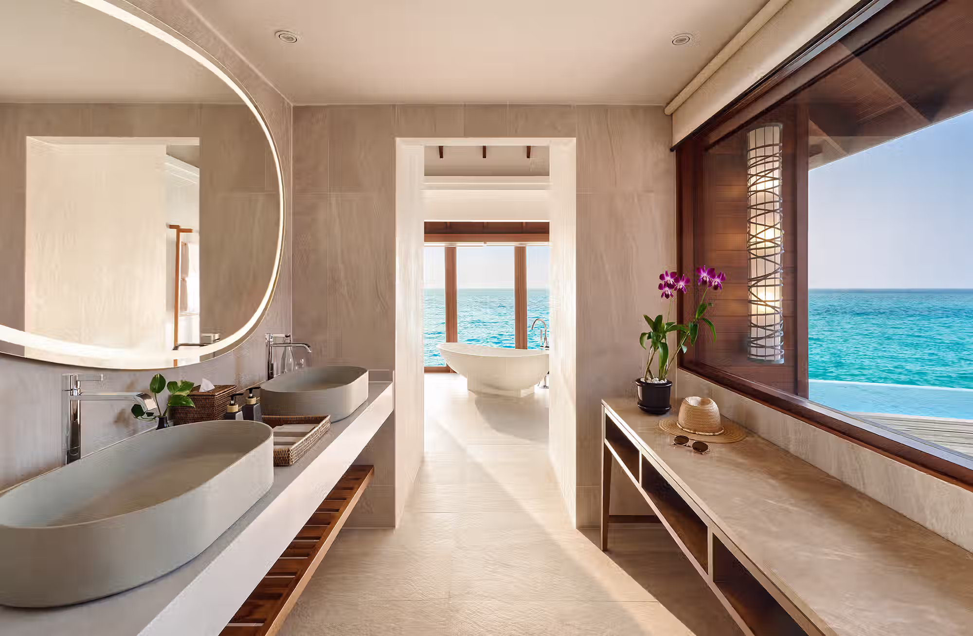 110 ville immerse nella vegetazione o sospese sulla laguna, con orientamenti dedicati all’alba e al tramonto. — immagine 4