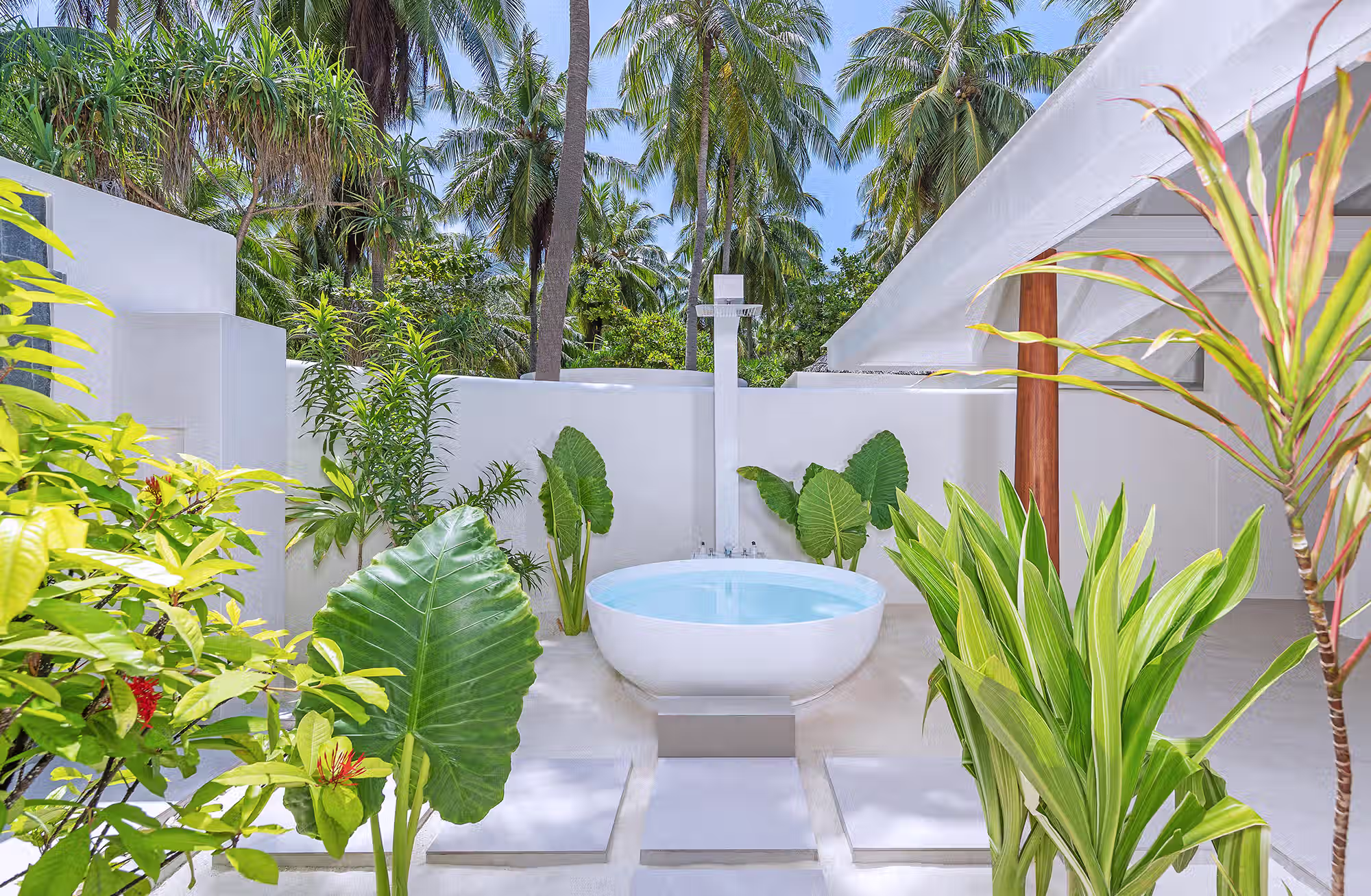 80 ville e residence tra spiaggia e laguna, tutte con piscina a sfioro e soluzioni fino a quattro camere da letto. — immagine 8