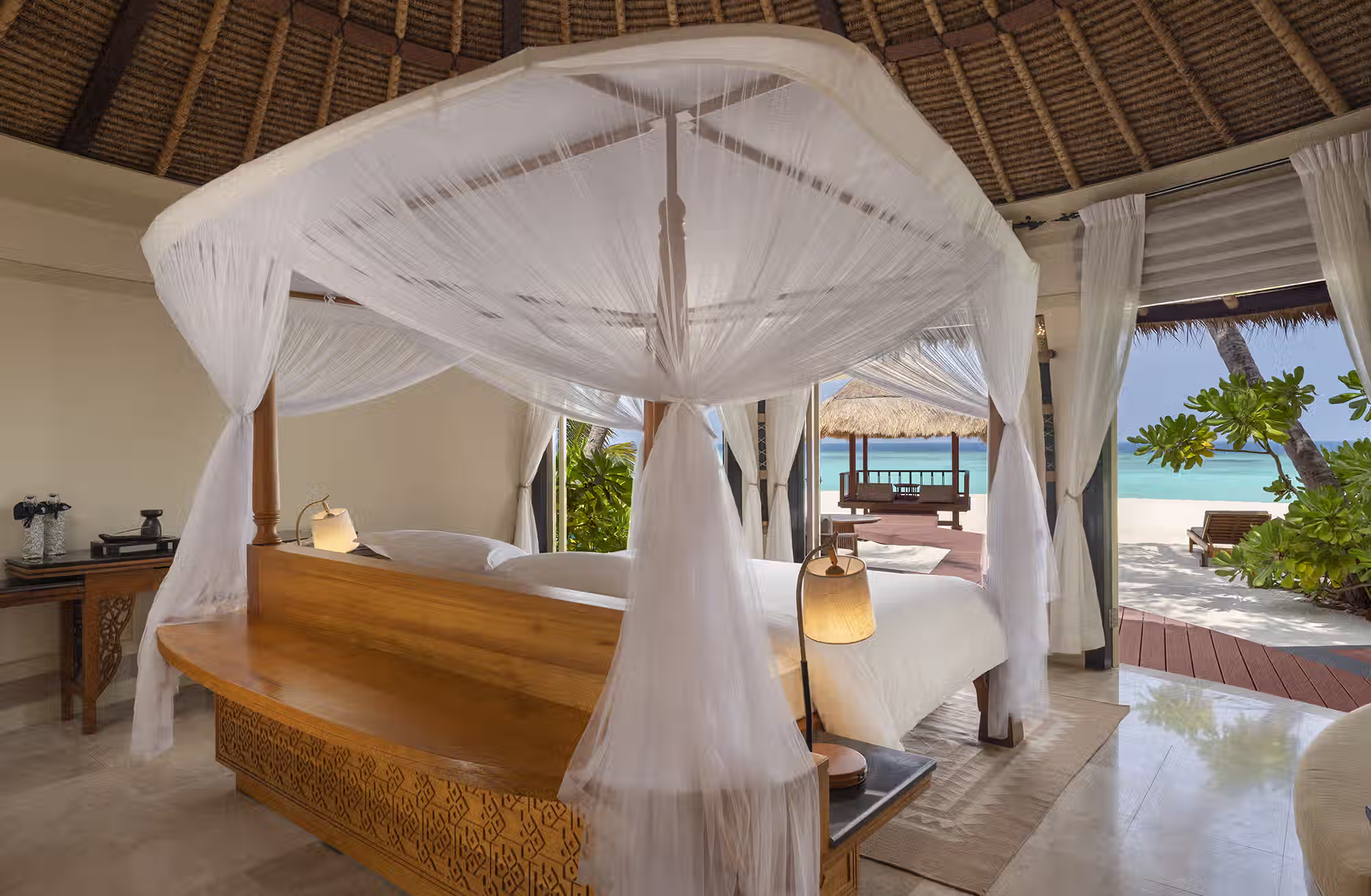 Solo 46 ville, tutte con piscina privata, tra giardini protetti e terrazze affacciate direttamente sul mare. — immagine 2