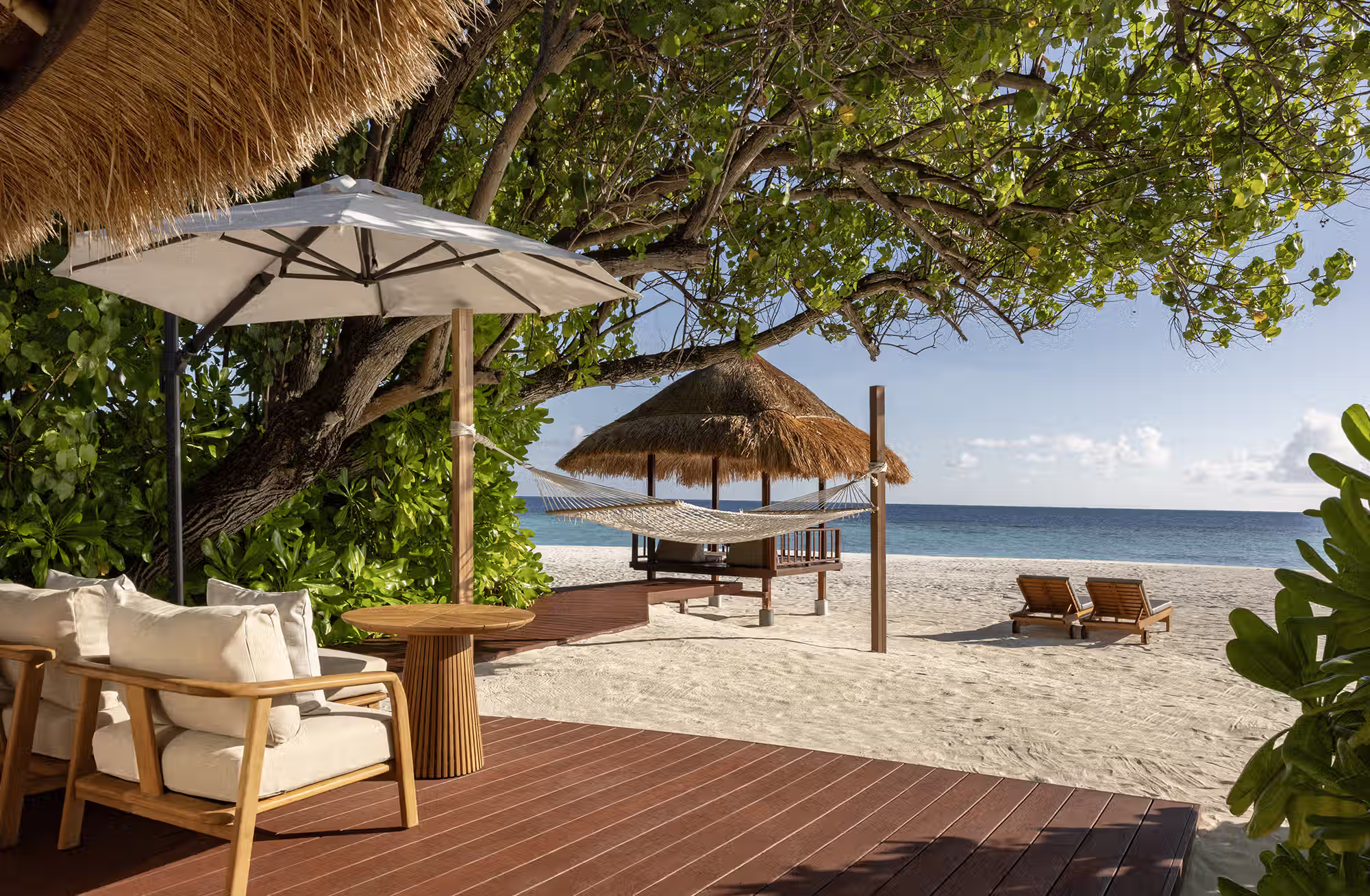 Solo 46 ville, tutte con piscina privata, tra giardini protetti e terrazze affacciate direttamente sul mare. — immagine 7