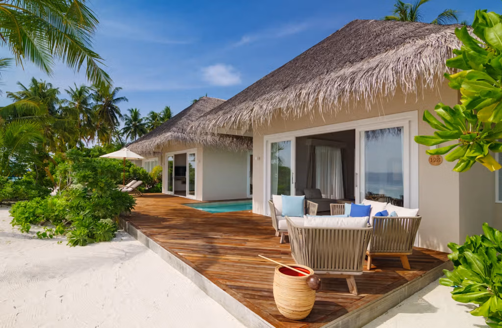 Ville eleganti dove design italiano, natura e privacy si incontrano tra spiaggia e oceano.
