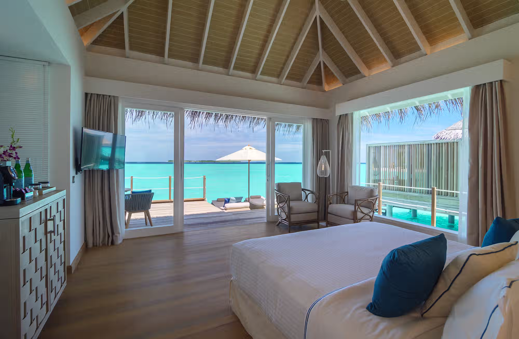 Ville eleganti dove design italiano, natura e privacy si incontrano tra spiaggia e oceano. — immagine 5