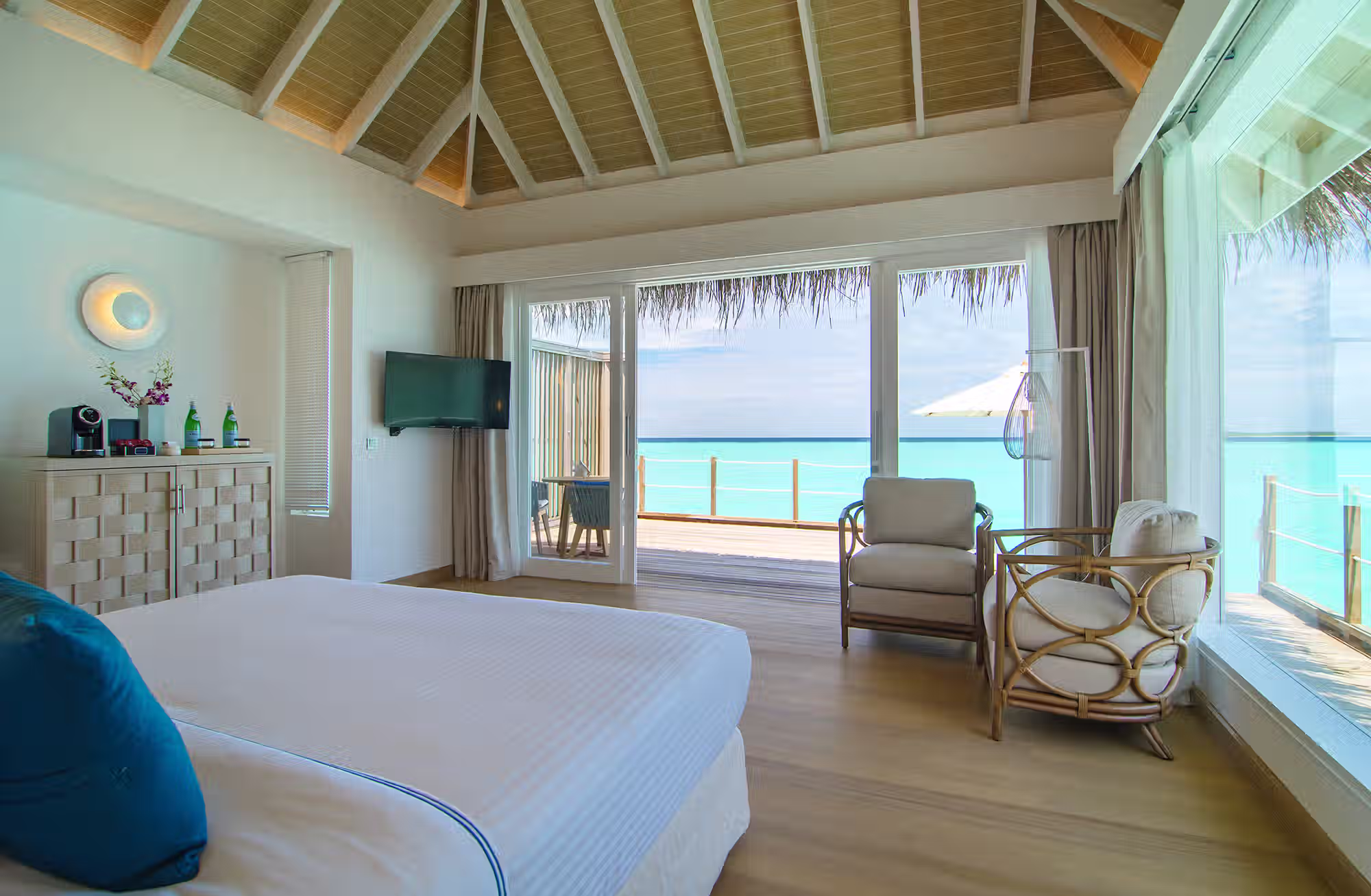 Ville eleganti dove design italiano, natura e privacy si incontrano tra spiaggia e oceano. — immagine 4