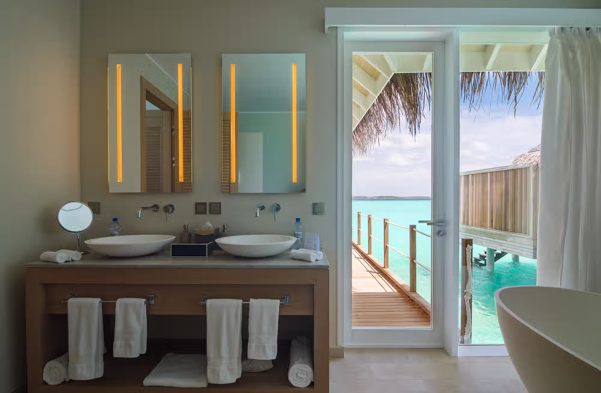 Ville eleganti dove design italiano, natura e privacy si incontrano tra spiaggia e oceano. — immagine 3