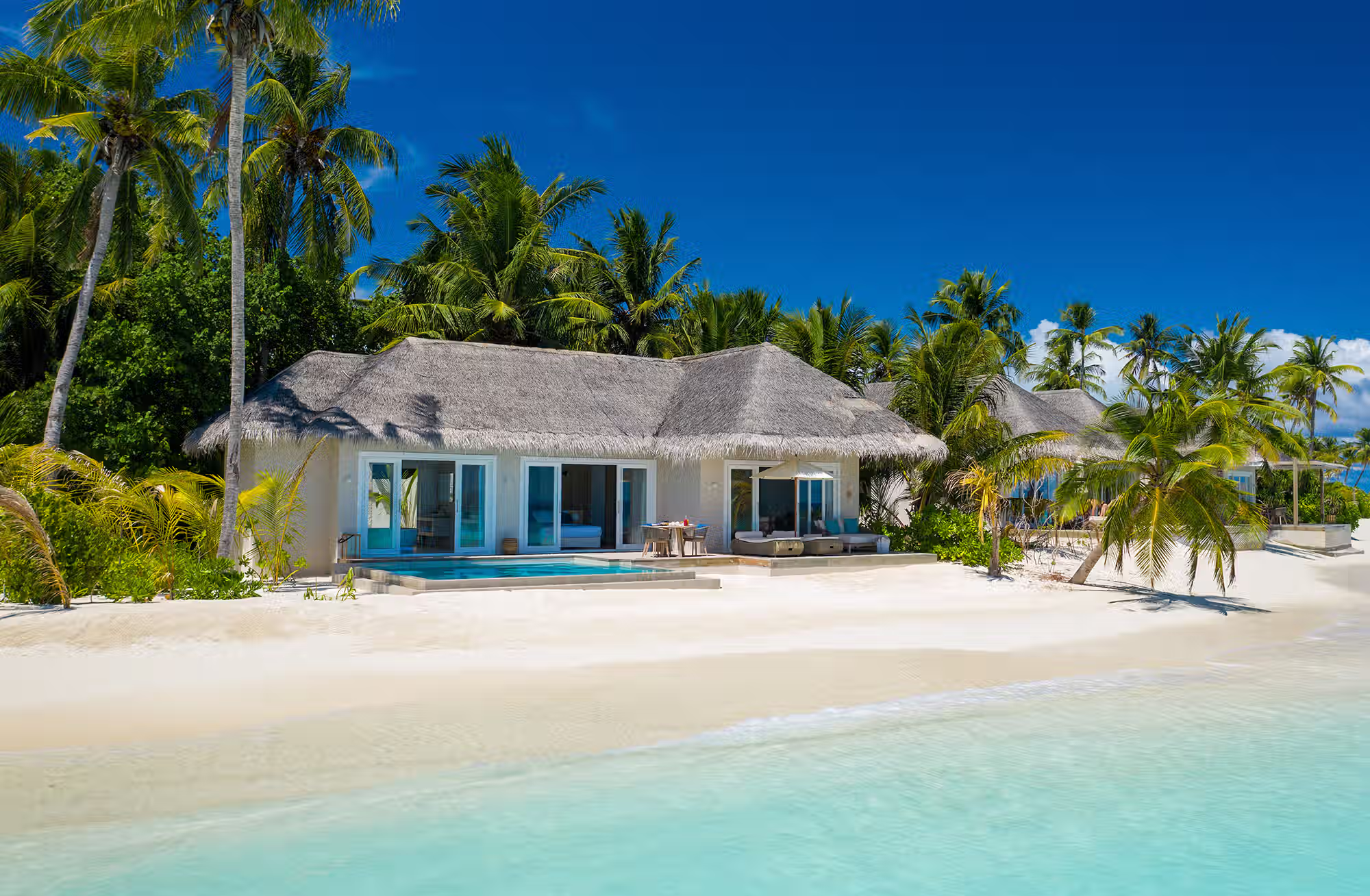 Ville eleganti dove design italiano, natura e privacy si incontrano tra spiaggia e oceano. — immagine 13