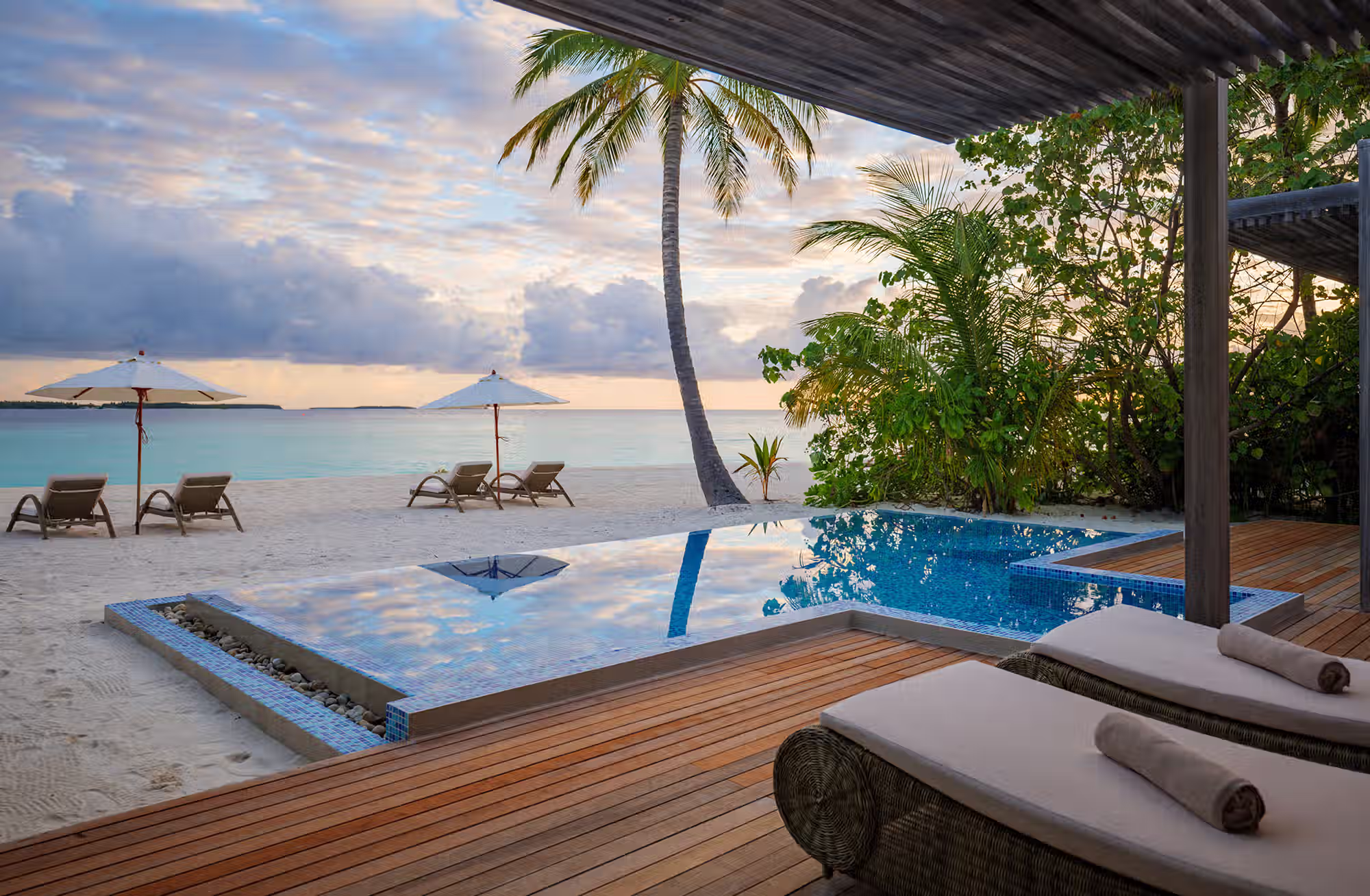 Ville eleganti dove design italiano, natura e privacy si incontrano tra spiaggia e oceano. — immagine 11