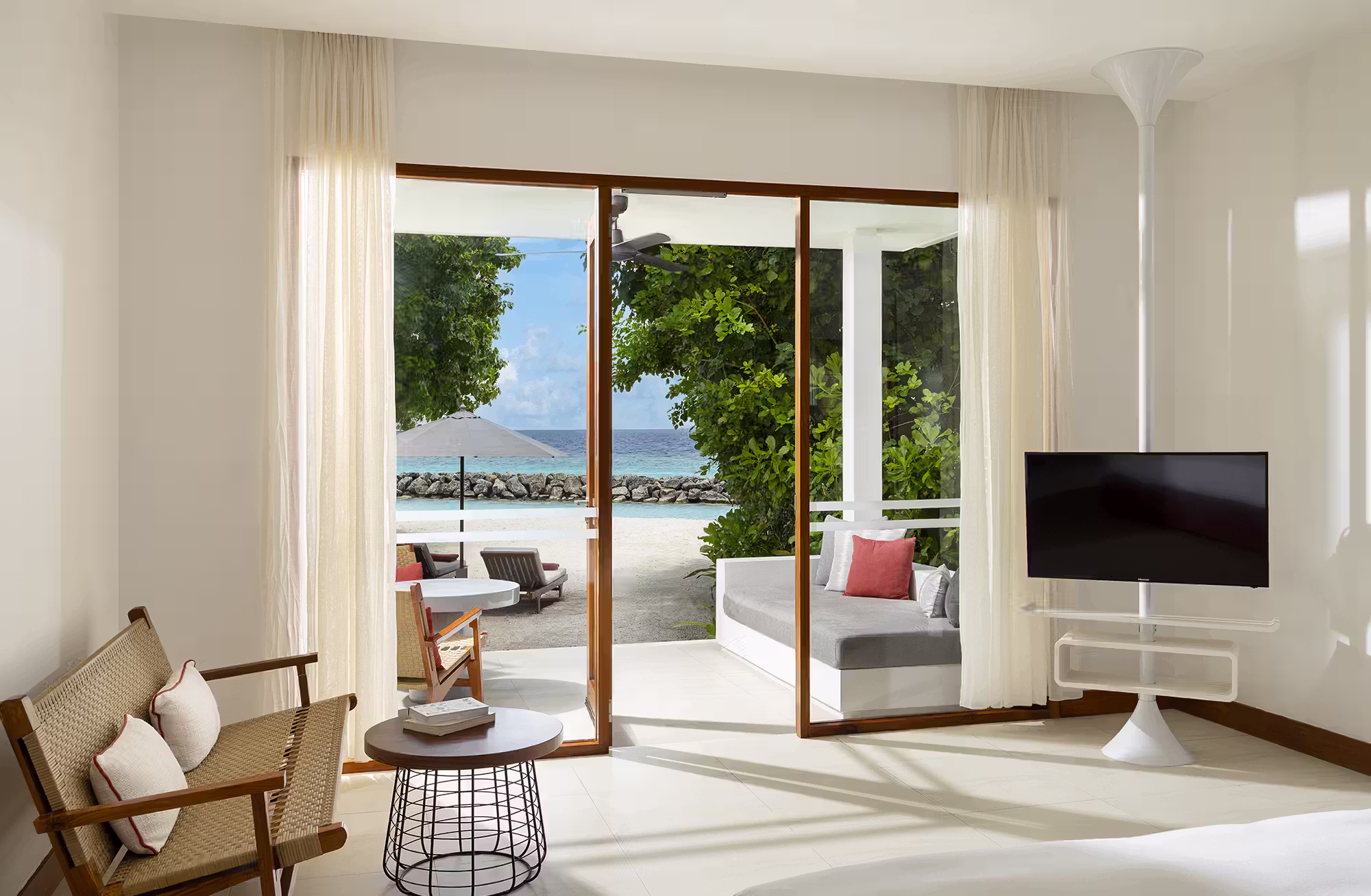 Otto tipologie di sistemazioni per vivere l’isola tra privacy, spiaggia e accesso diretto all’oceano. — immagine 7