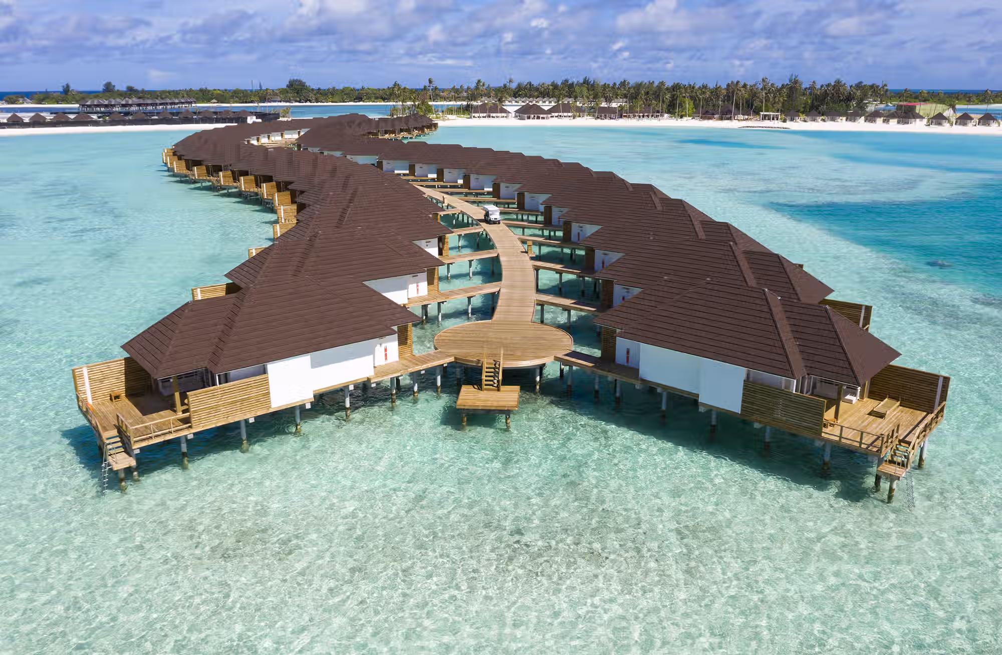 Dalla spiaggia alle grandi ville sull’acqua, soluzioni pensate per coppie, famiglie e soggiorni da condividere. — immagine 8