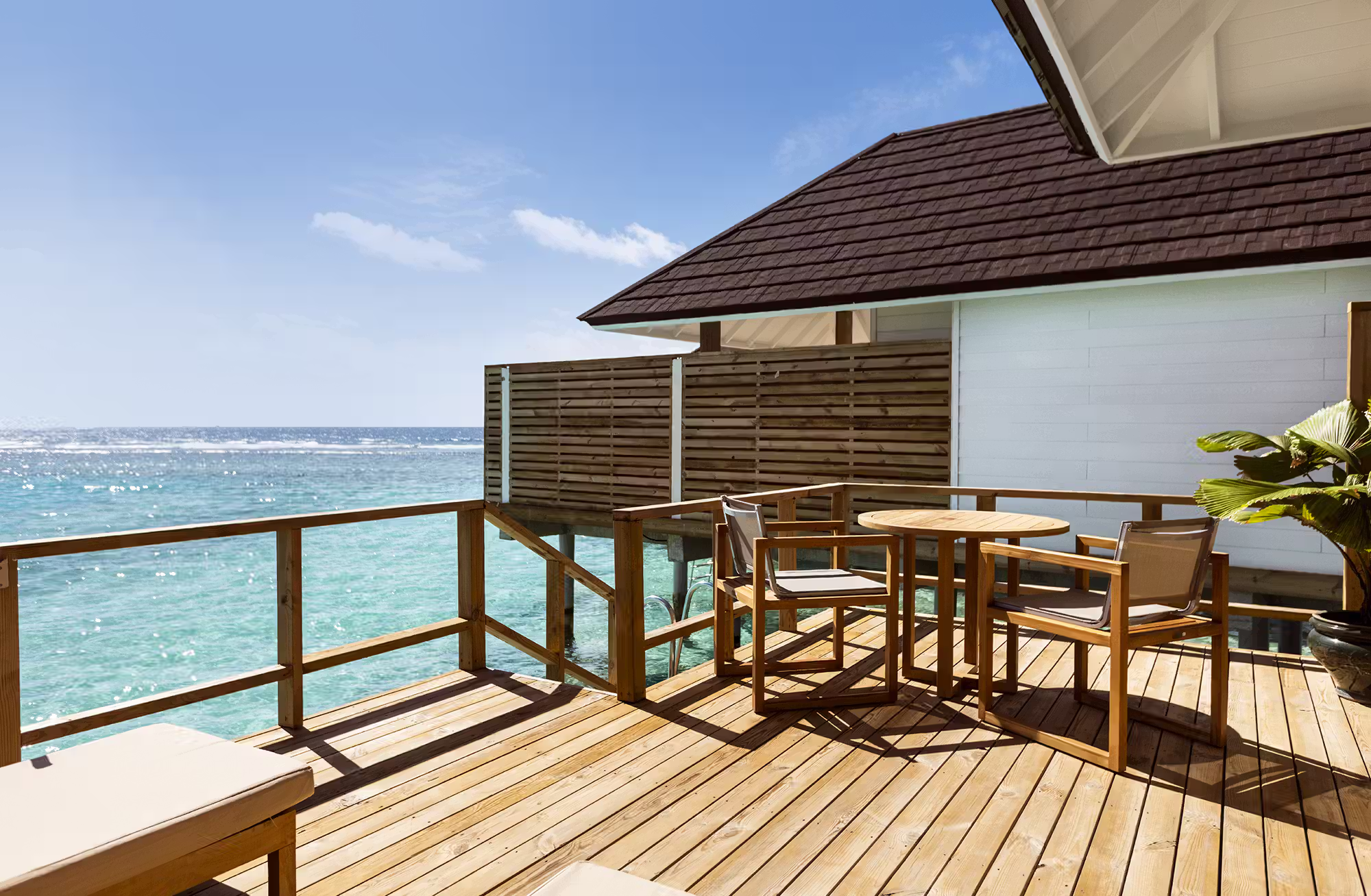Dalla spiaggia alle grandi ville sull’acqua, soluzioni pensate per coppie, famiglie e soggiorni da condividere. — immagine 5