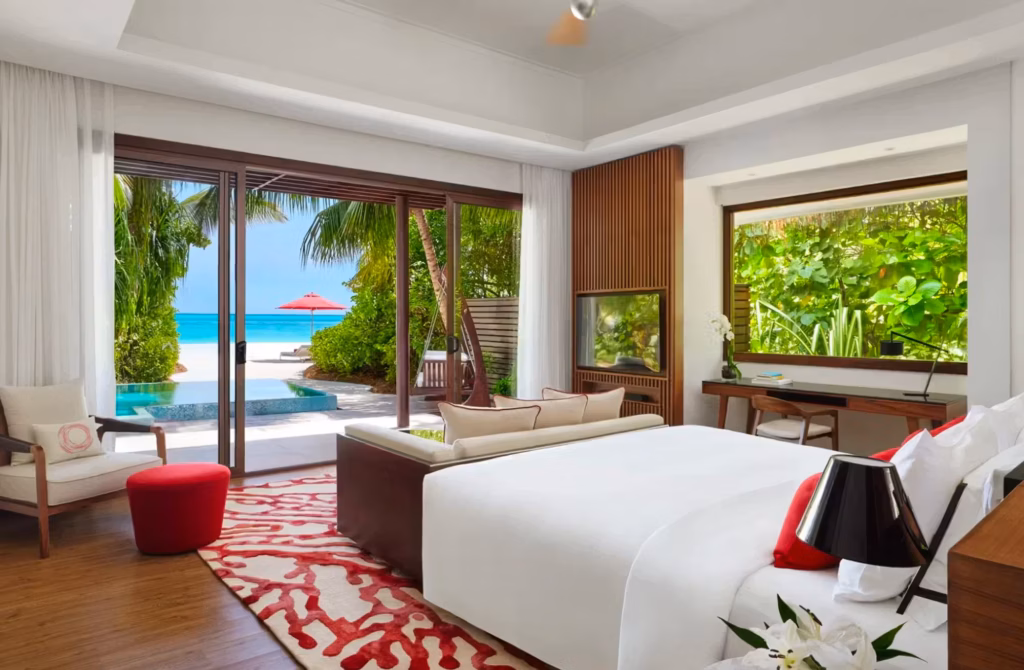 Ville contemporanee sulla spiaggia o sulla laguna, con piscina privata e soluzioni spaziose dedicate anche a famiglie e gruppi di amici.