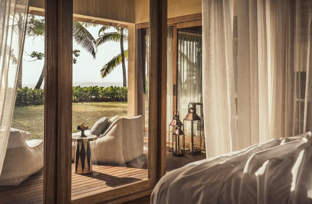 Bungalow, Ville e Suite immerse nella natura, tutte con piscina privata e accesso diretto alla spiaggia.