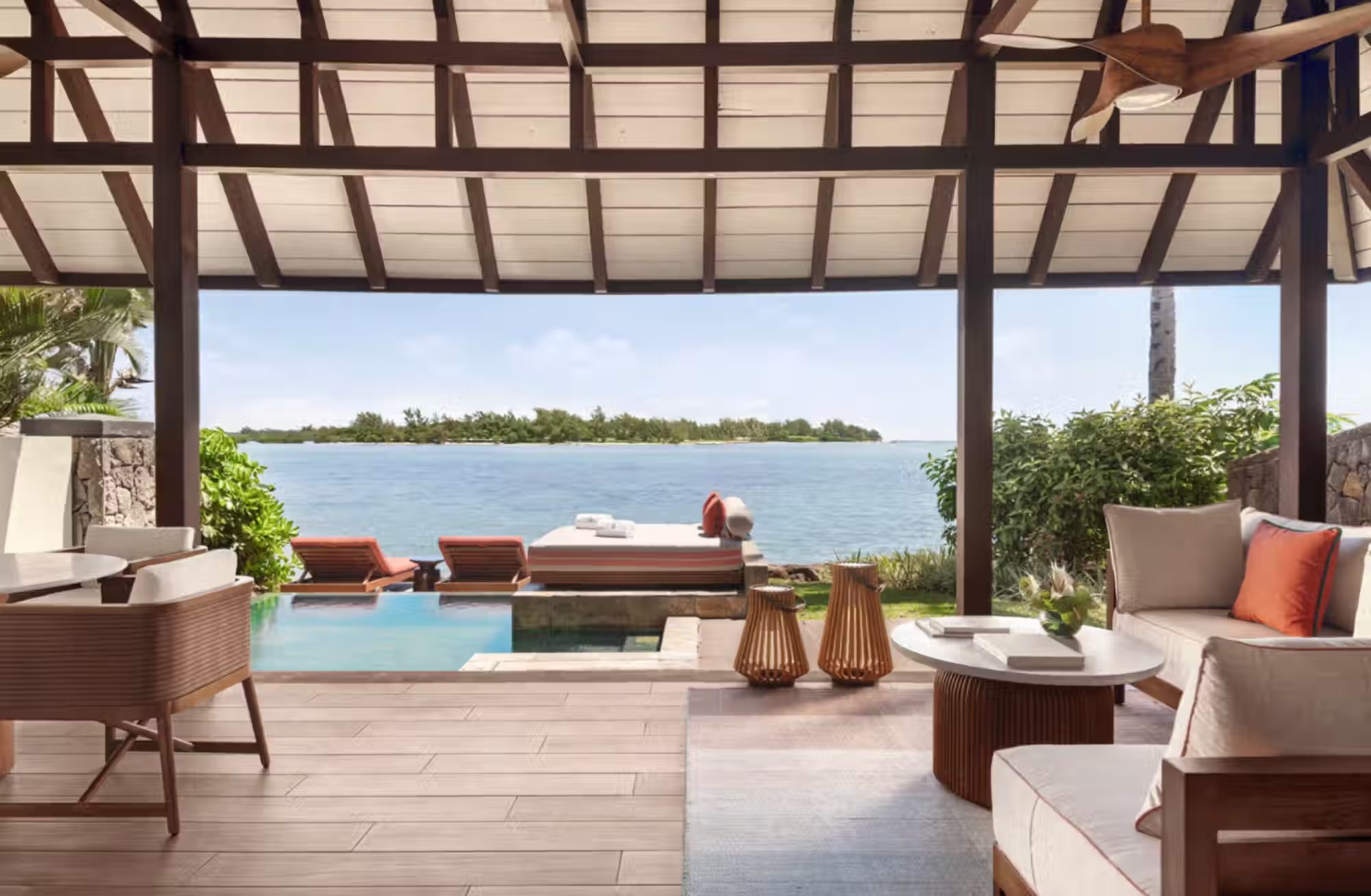 Piscine private, giardini tropicali e grandi spazi pensati per ogni stile di viaggio. — immagine 2