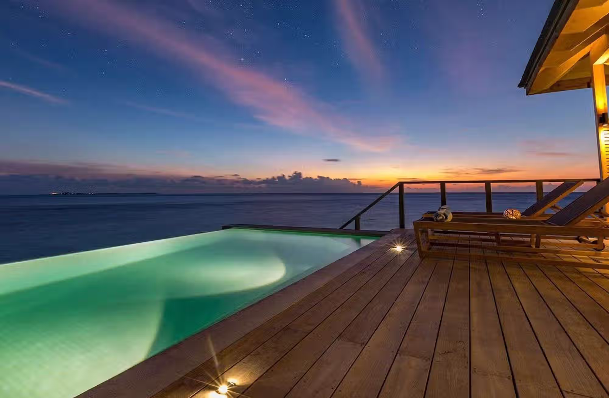 Sei tipologie di sistemazione, pensate per vivere le Maldive tra privacy, tramonti e accesso diretto al mare. — immagine 4