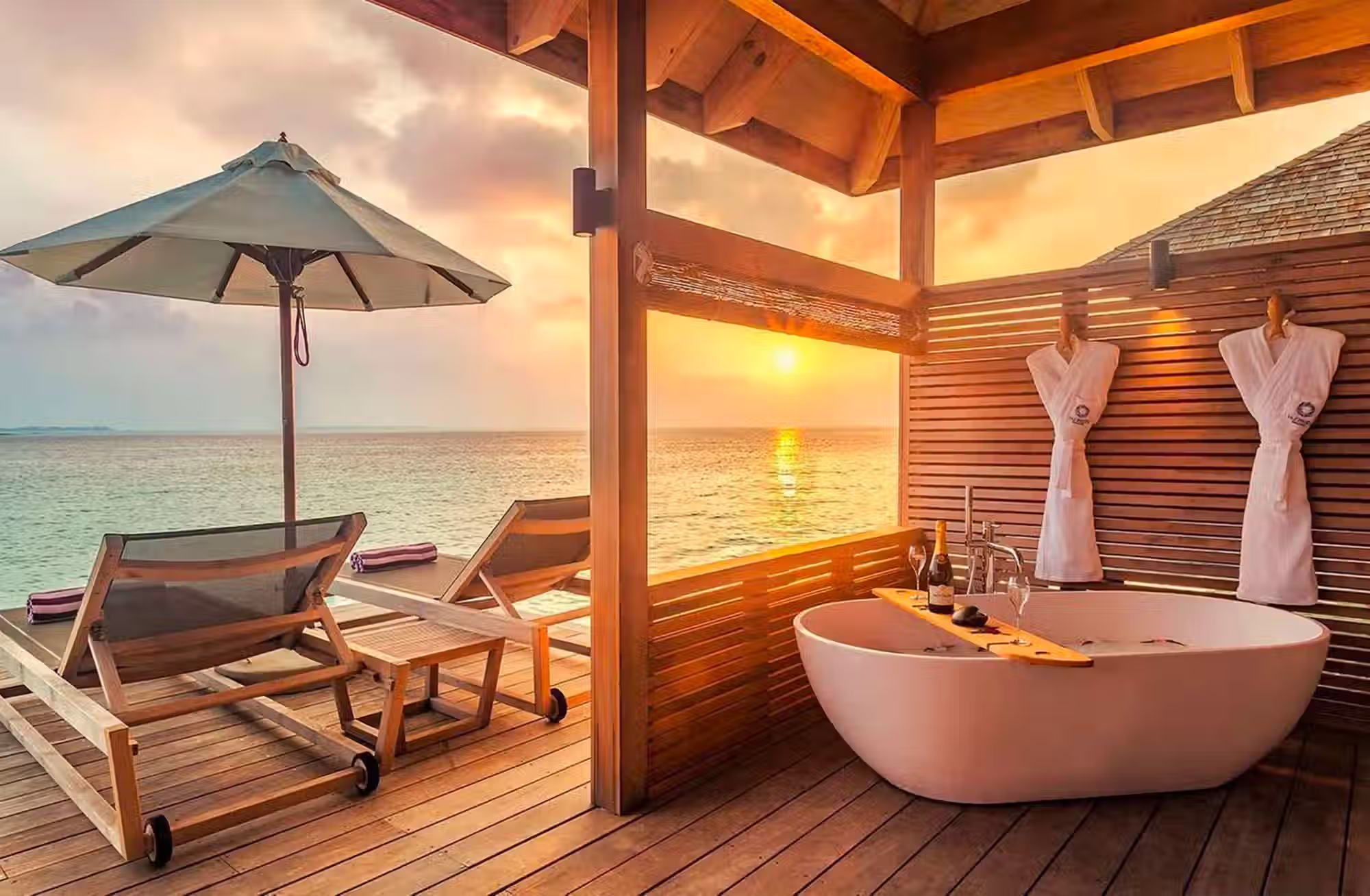 Sei tipologie di sistemazione, pensate per vivere le Maldive tra privacy, tramonti e accesso diretto al mare. — immagine 6
