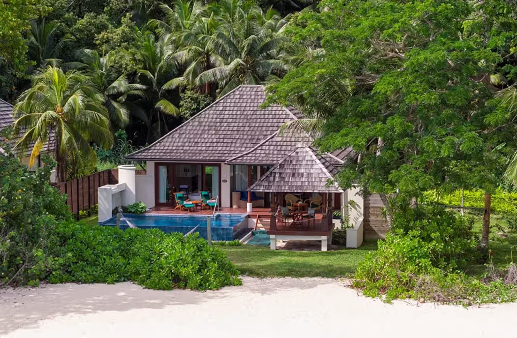 Nove tipologie di ville per scegliere tra giardino tropicale, spiaggia, piscina privata e grandi spazi dedicati alle famiglie. — immagine 12