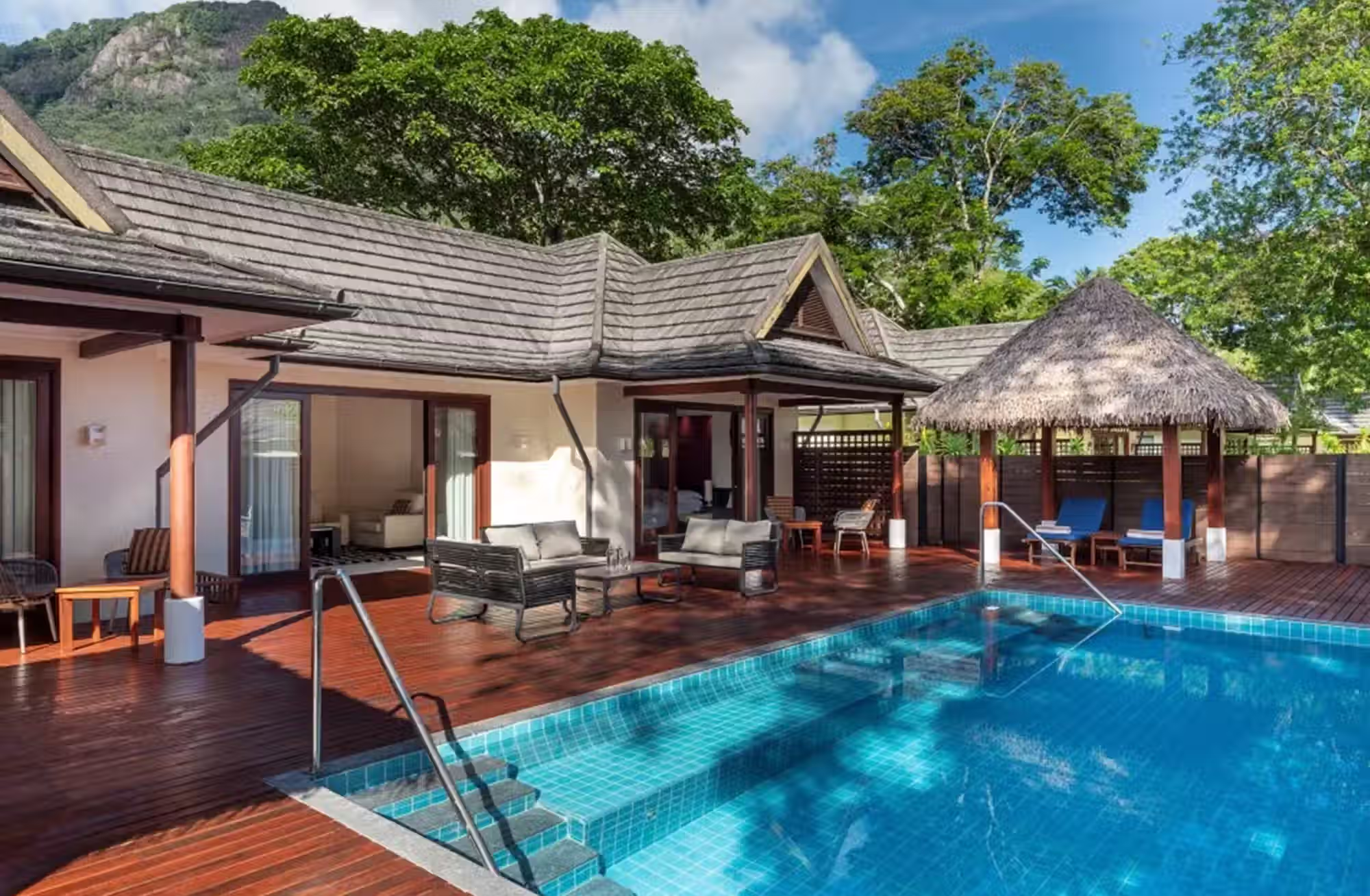 Nove tipologie di ville per scegliere tra giardino tropicale, spiaggia, piscina privata e grandi spazi dedicati alle famiglie. — immagine 13