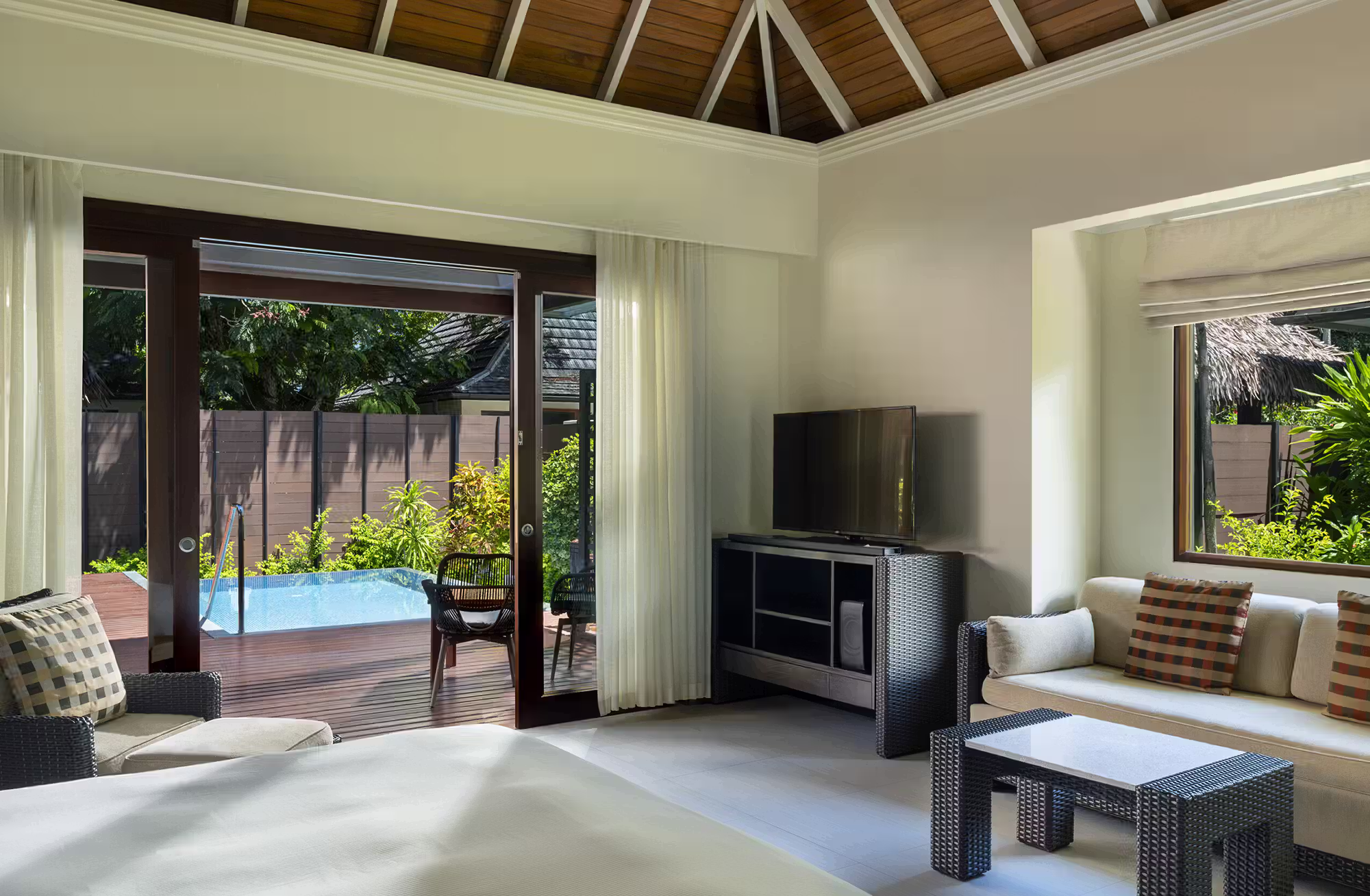 Nove tipologie di ville per scegliere tra giardino tropicale, spiaggia, piscina privata e grandi spazi dedicati alle famiglie. — immagine 1