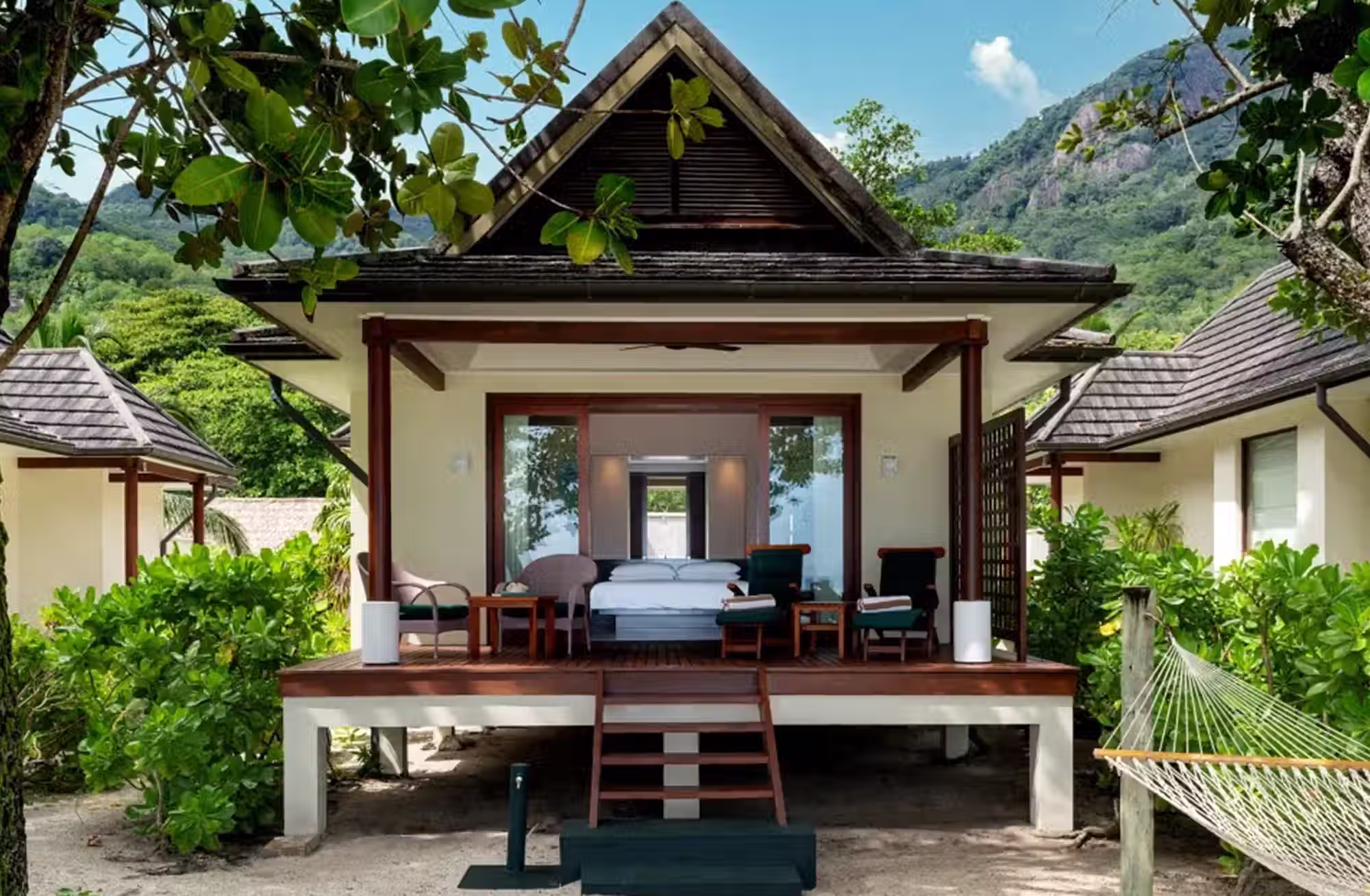 Nove tipologie di ville per scegliere tra giardino tropicale, spiaggia, piscina privata e grandi spazi dedicati alle famiglie. — immagine 8