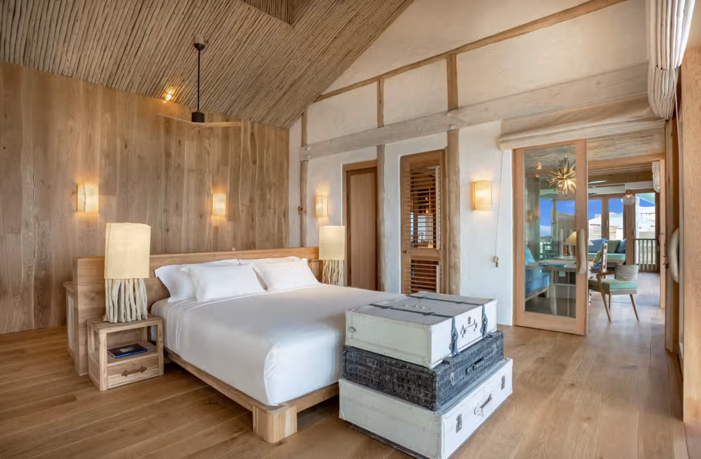Spazi ampi, privacy assoluta e architetture immerse nella vegetazione, tra giardini, piscine private e autentico spirito Robinson Crusoe.