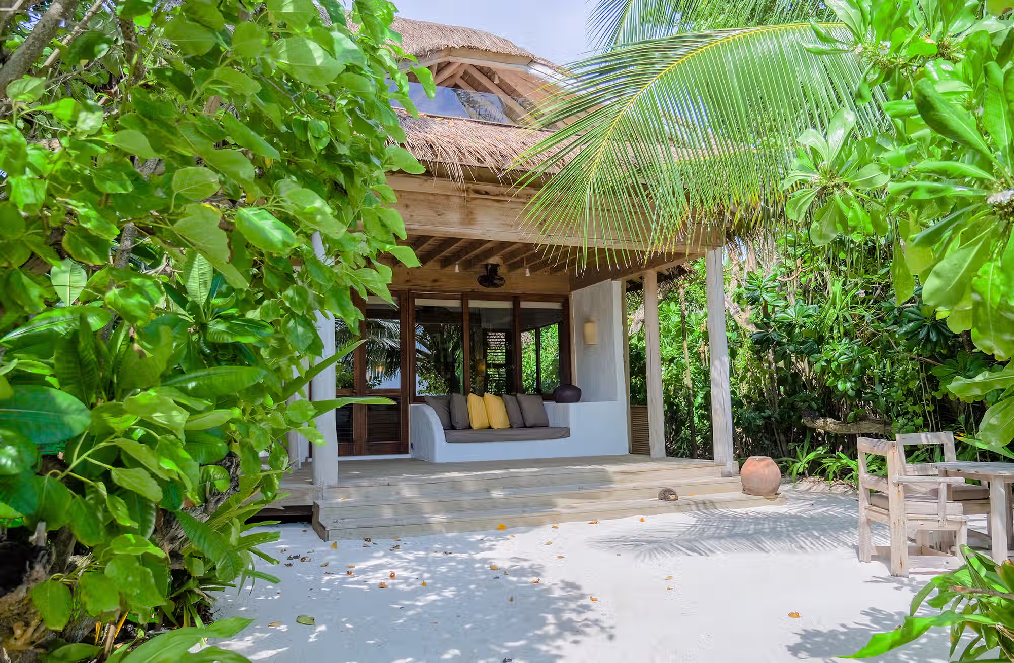 Spazi ampi, privacy assoluta e architetture immerse nella vegetazione, tra giardini, piscine private e autentico spirito Robinson Crusoe. — immagine 13
