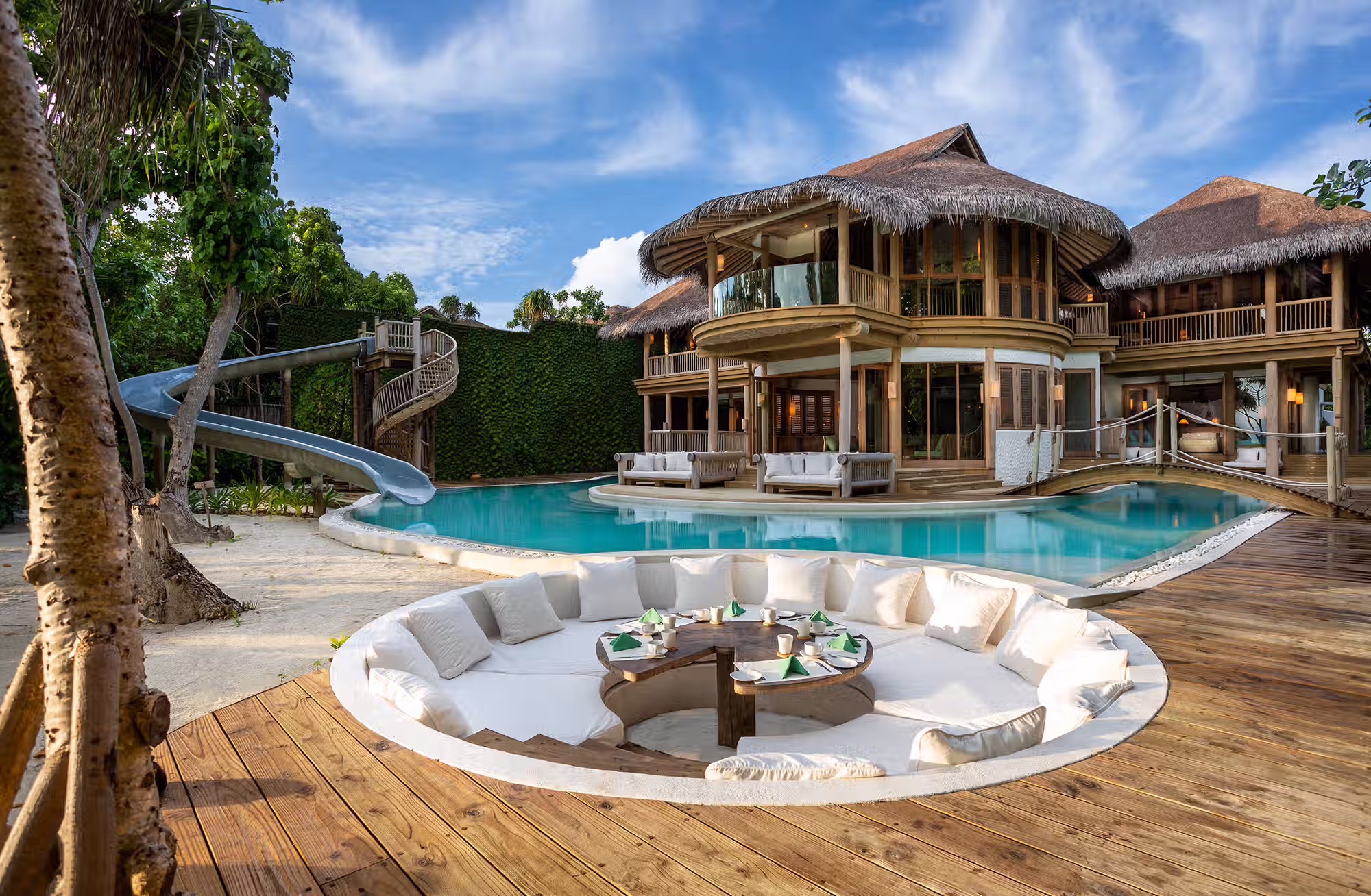 Spazi ampi, privacy assoluta e architetture immerse nella vegetazione, tra giardini, piscine private e autentico spirito Robinson Crusoe. — immagine 5