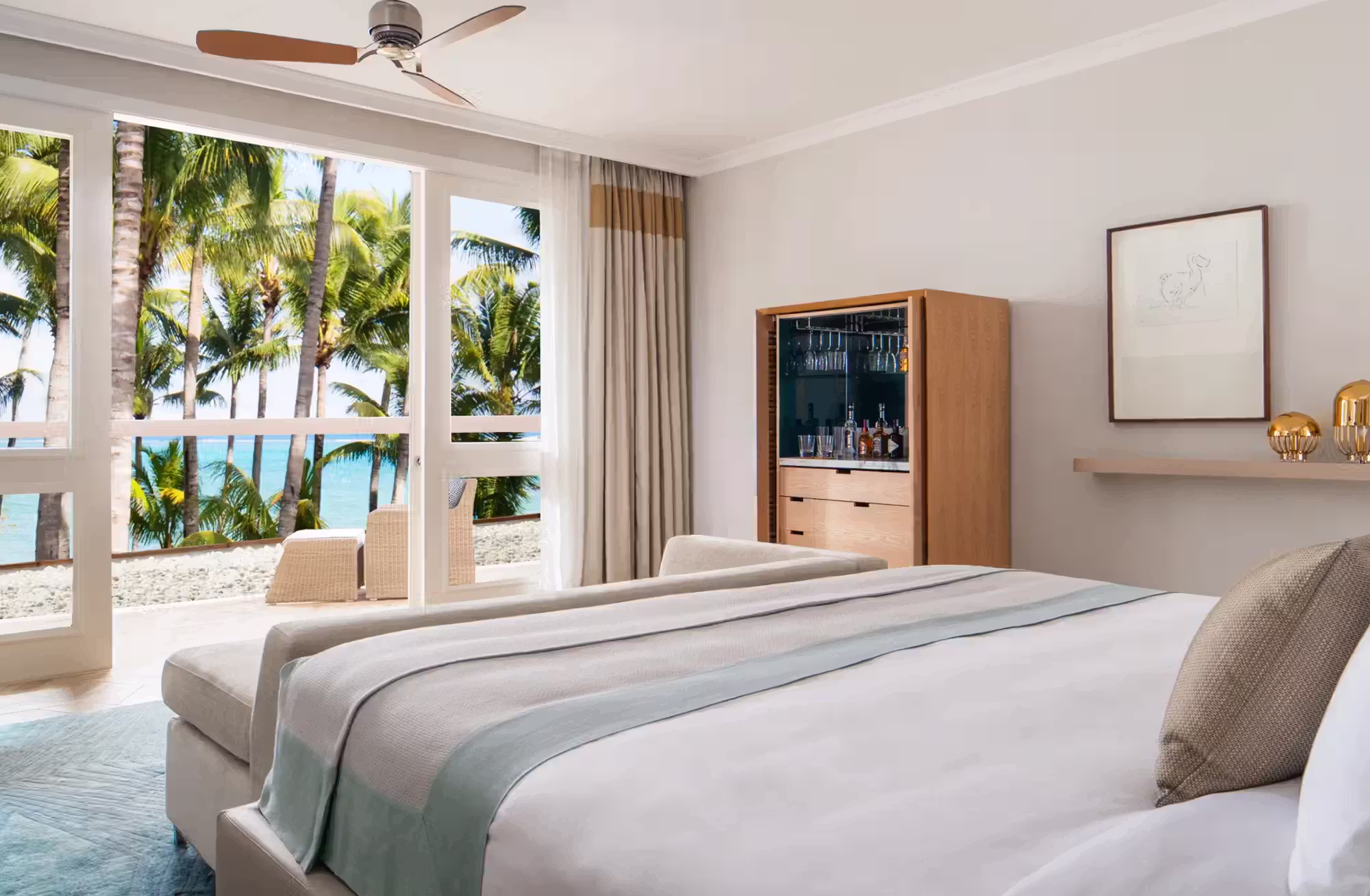 Camere luminose, suite con più camere da letto e una villa privata pensata come residenza esclusiva. — immagine 4