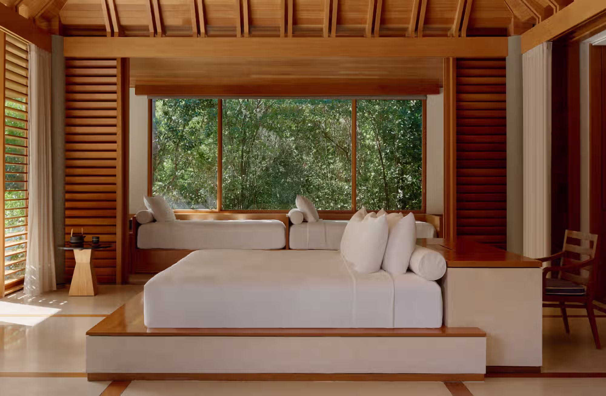 Pavilions e Villas indipendenti trasformano vegetazione, oceano e specchi d’acqua in parte integrante dell’esperienza. — immagine 4