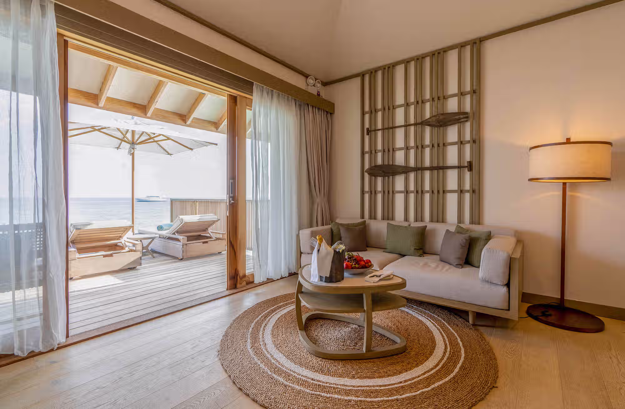Cinquanta ville, tutte con piscina privata, per scegliere il proprio rapporto con la spiaggia, la laguna e il mare aperto. — immagine 11