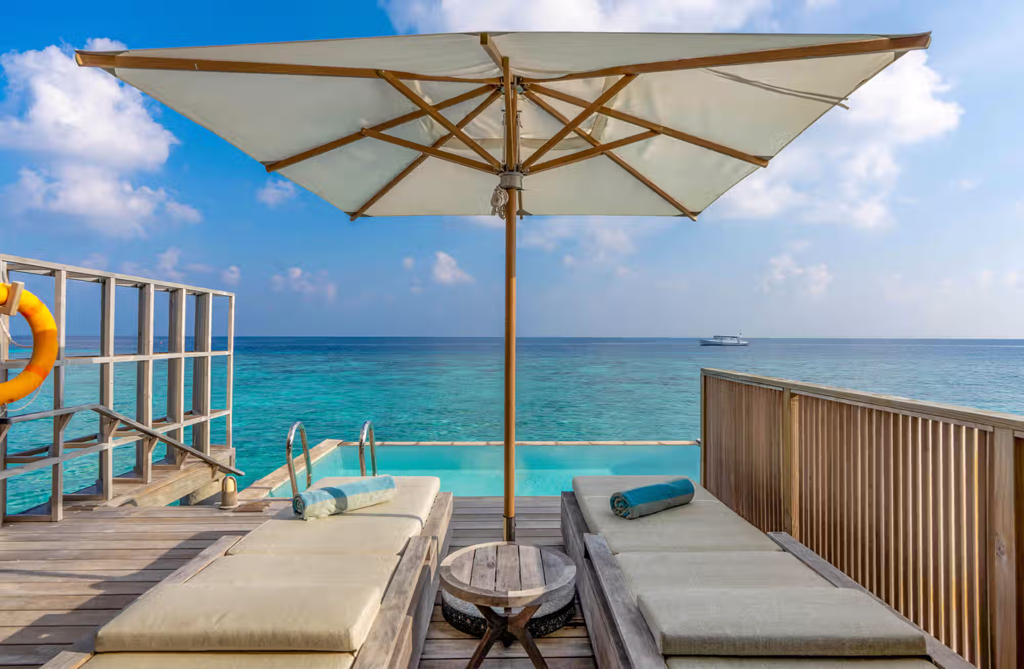 Cinquanta ville, tutte con piscina privata, per scegliere il proprio rapporto con la spiaggia, la laguna e il mare aperto. — immagine 14