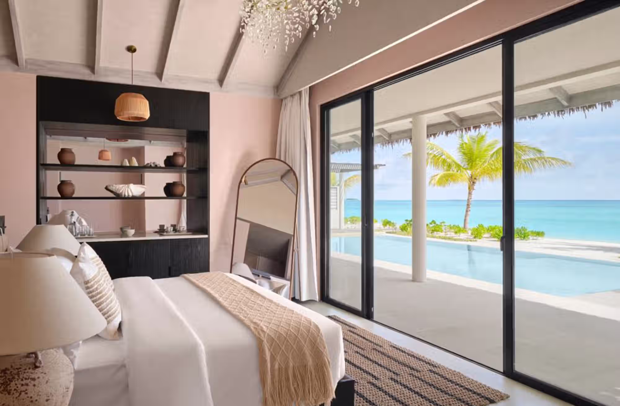 Piscine private, grandi spazi e un rapporto continuo con la spiaggia definiscono un modo più personale di abitare le Maldive. — immagine 1