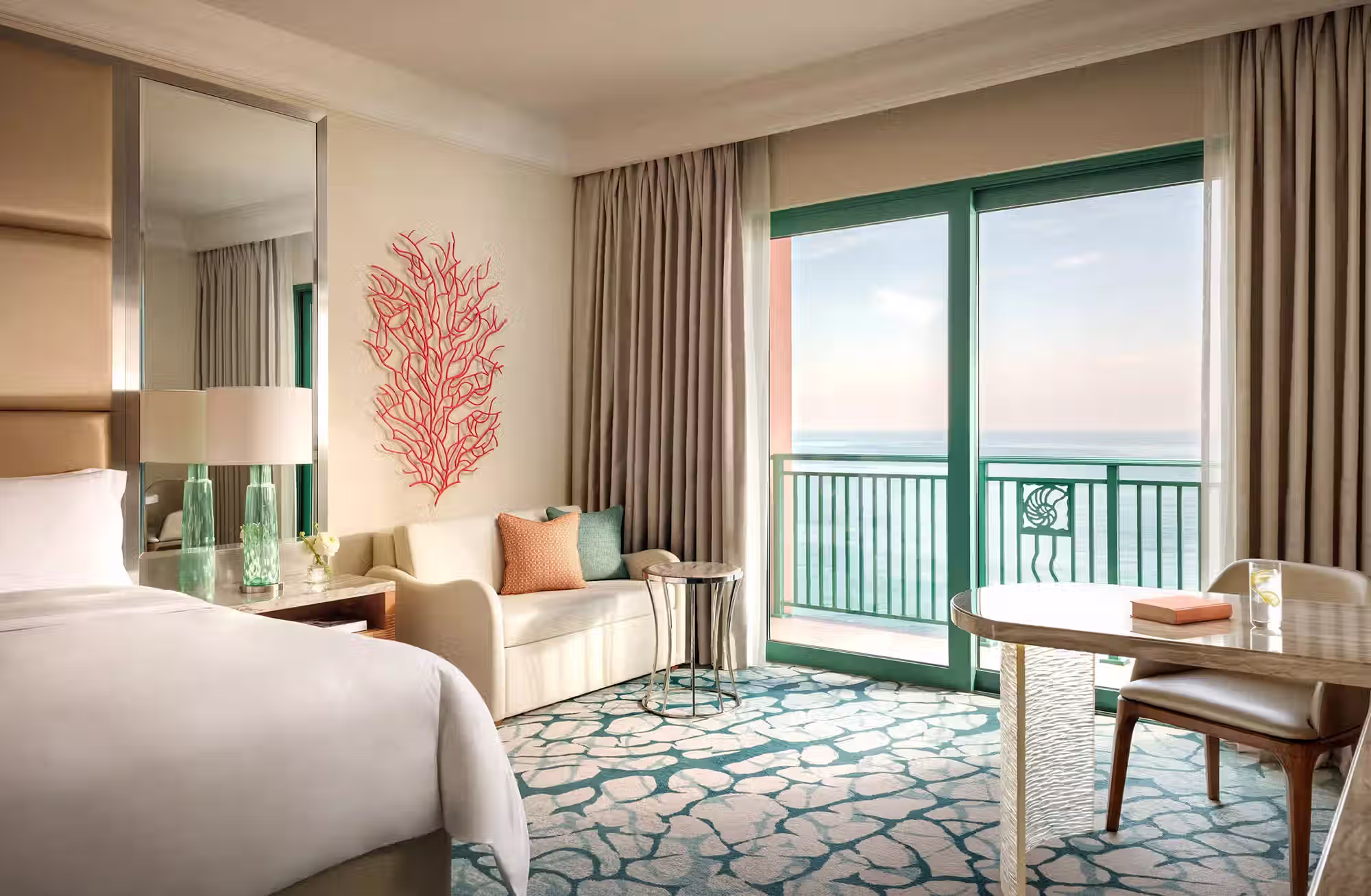 Camere e suite differenti per spazio, panorama e livello di esclusività, fino alle iconiche Signature Suite. — immagine 5