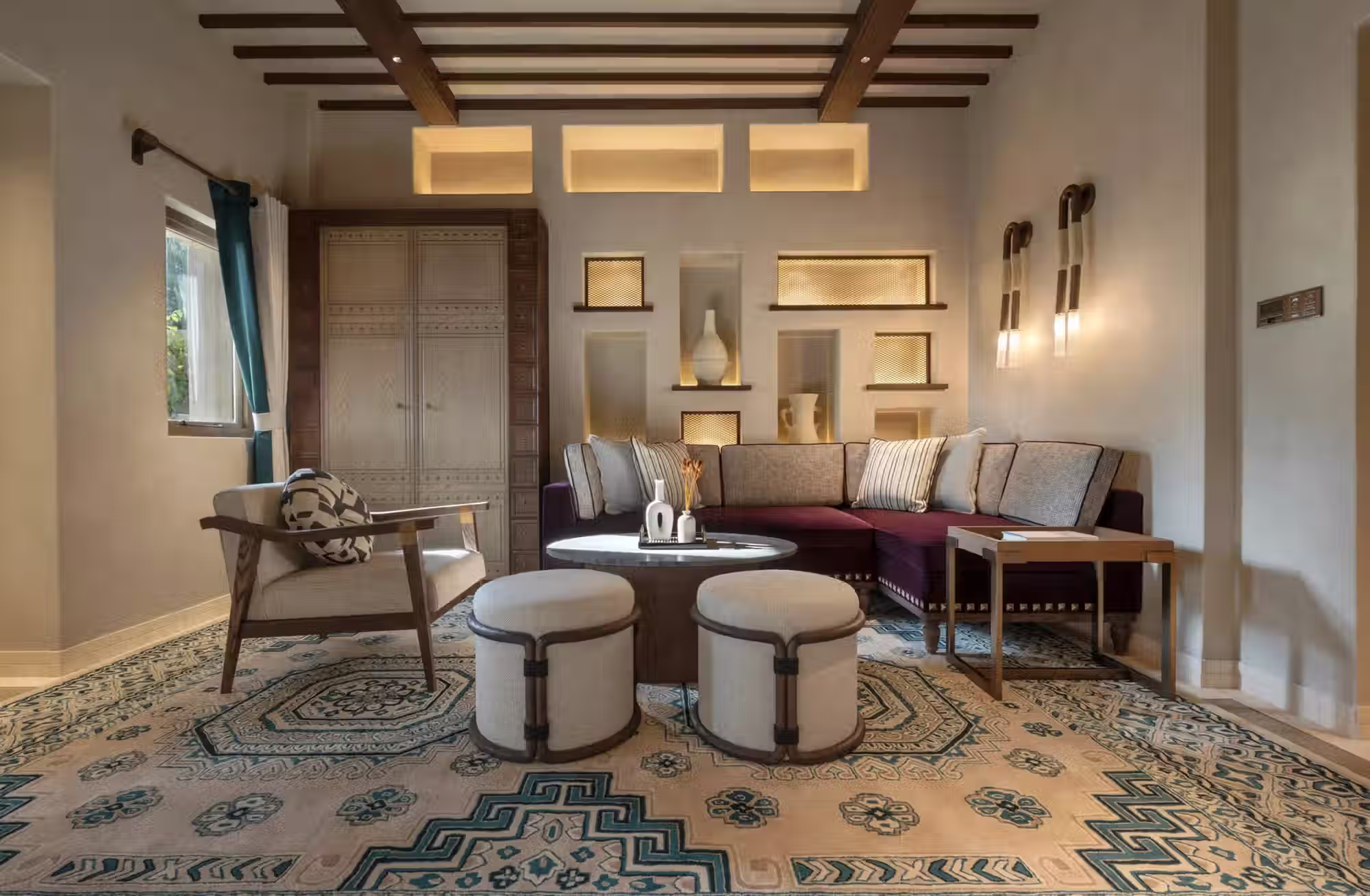 Camere, suite e Desert Pool Villas interpretano il soggiorno nel deserto con differenti livelli di spazio e privacy. — immagine 1