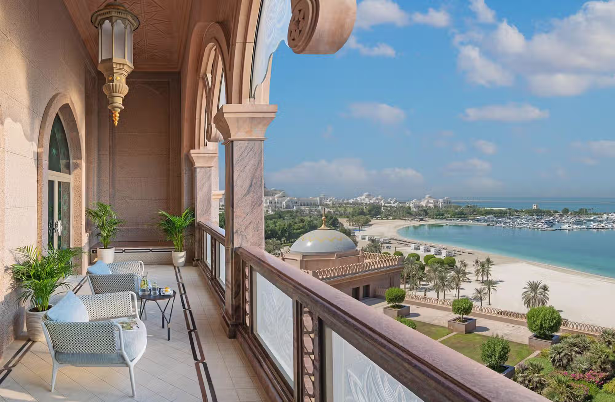 390 camere e suite, dalle eleganti Sea View Room alle grandi Palace Suite, per vivere il Golfo Arabico con differenti livelli di spazio e servizio. — immagine 5