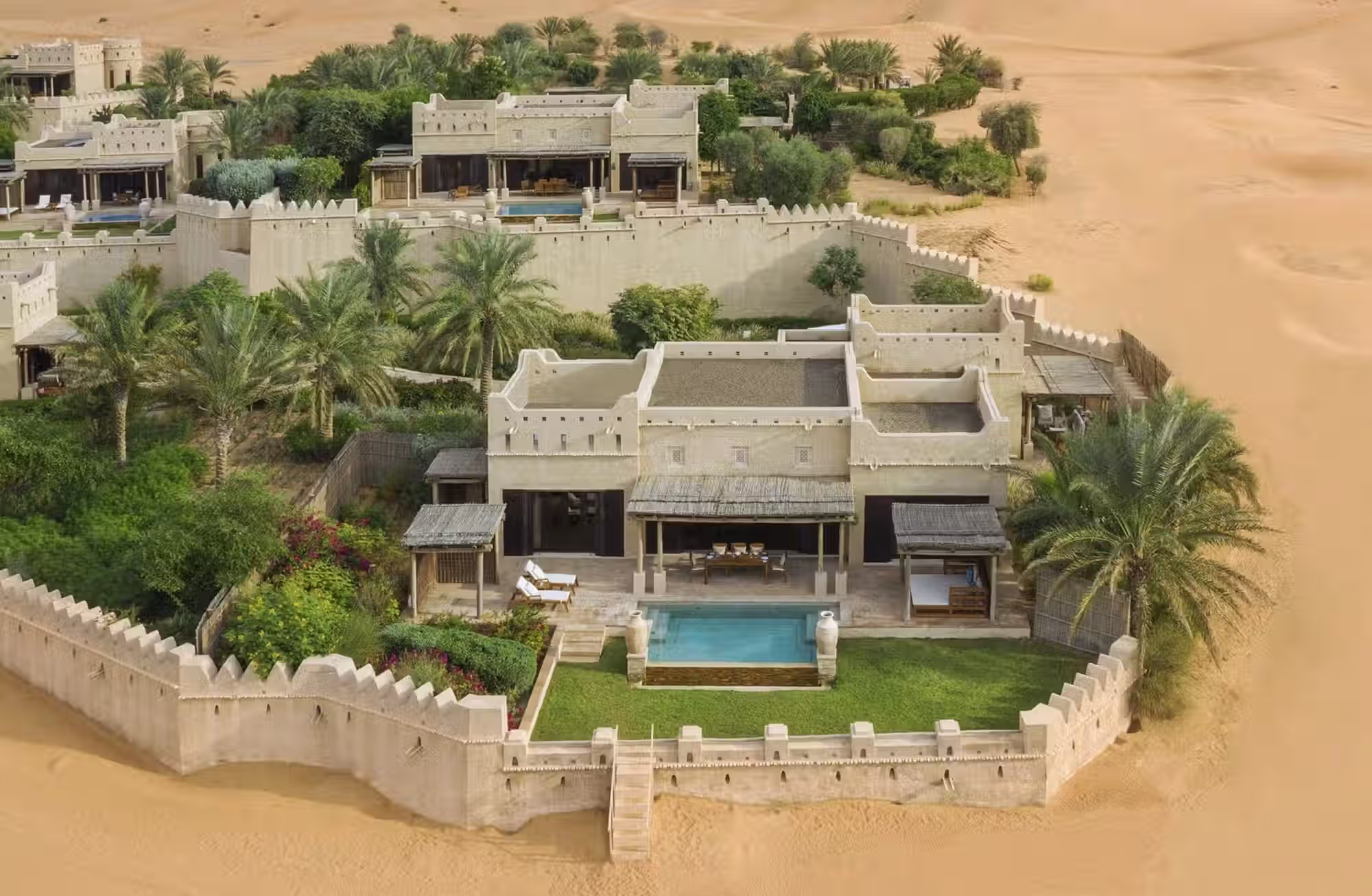 140 camere, 14 suite e 53 Pool Villa per scegliere quanto spazio e quanta privacy concedersi nel cuore del deserto. — immagine 9