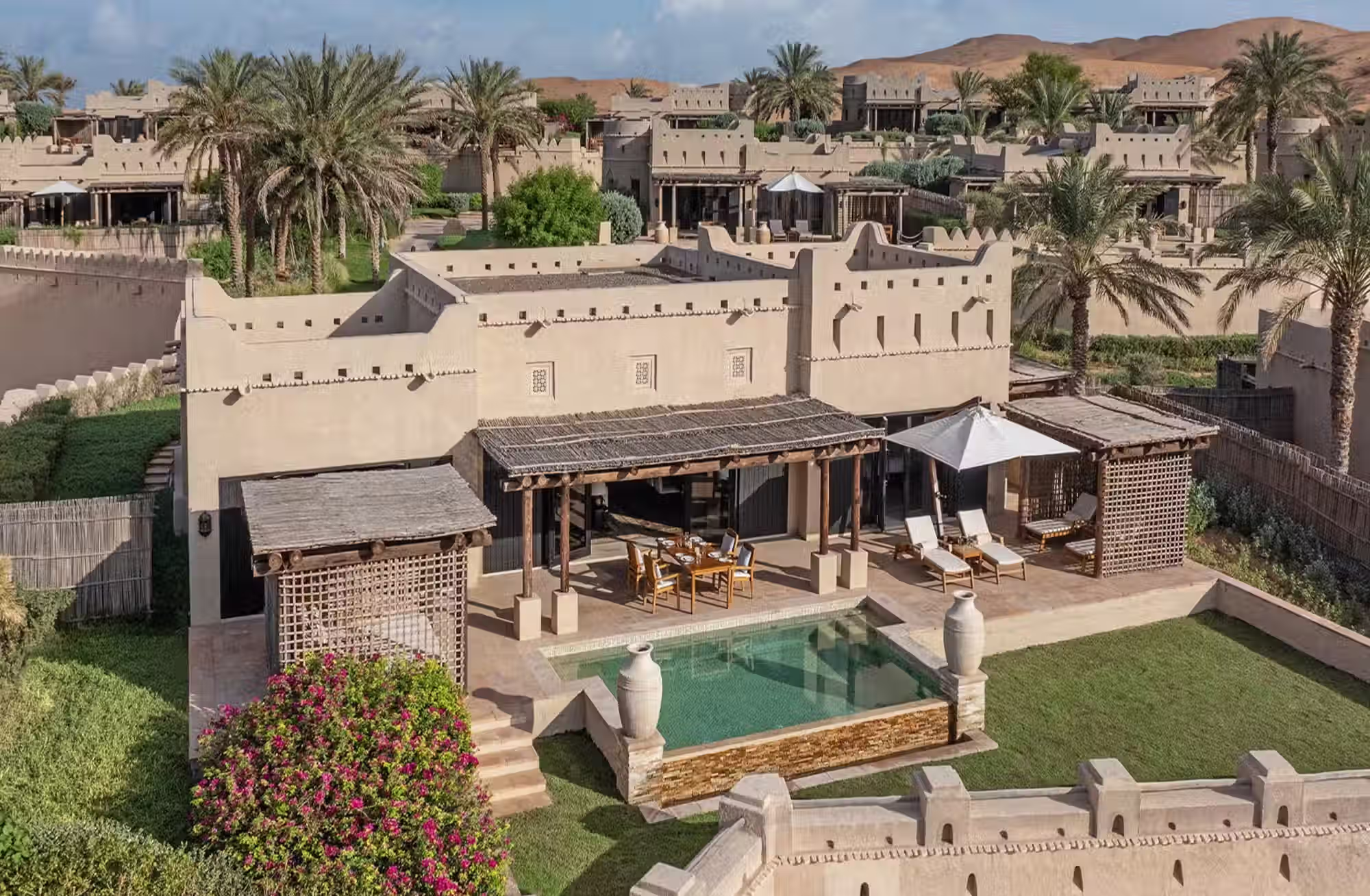 140 camere, 14 suite e 53 Pool Villa per scegliere quanto spazio e quanta privacy concedersi nel cuore del deserto. — immagine 3
